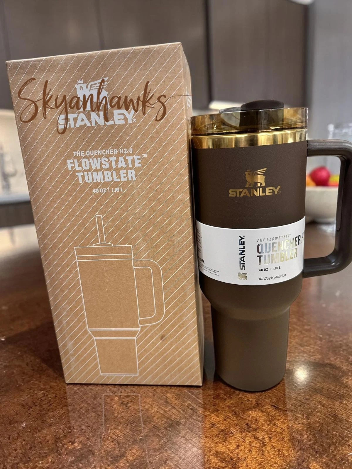 Stanley Quencher H2.0 FlowState Tumbler 40oz Dark Brown Stainless Steel Travel Mug with Handle